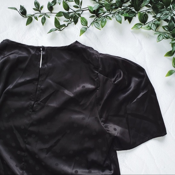 Lucy Paris
Coco Puff-Sleeve Polka Dot Top - Picture 3 of 7